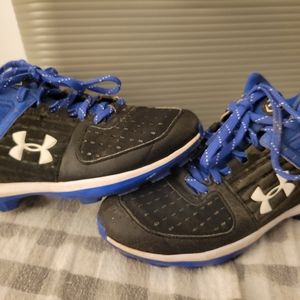 UA boys baseball cleats